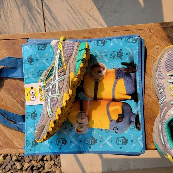 Asics Gel Sonoma ! Woman's size 10 with bonus trav - Picture 11 of 11